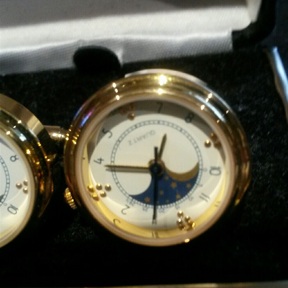 Watch cufflinks - Picture 3 of 3